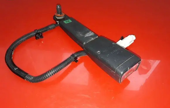KIA Carens II Front seatbelt buckle 07051913
