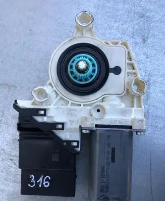 Volkswagen PASSAT B6 Front door window regulator with motor 1K0959703P