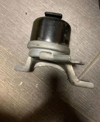 Mercedes-Benz A W177 Engine mount vacuum valve 6G92-6F012-DDFORD