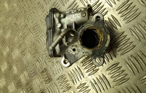 Nissan Navara D40 EGR valve 147109869R