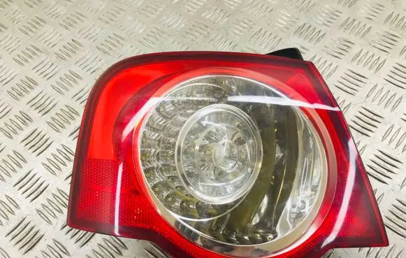 Volkswagen PASSAT B6 Rear/tail lights 275701