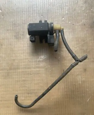 Chevrolet Trax Turbo solenoid valve 55566898 13T072