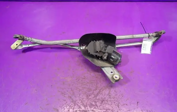 Front wiper linkage and motor