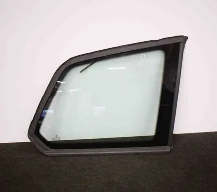 Volkswagen Golf VII Rear side window AS2 5G9845298