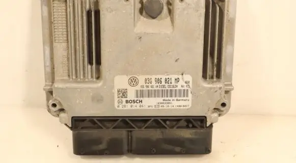 Volkswagen Touran I Engine control unit/module ECU 03G906021MP