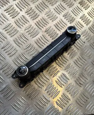 Ford Kuga III Head unit multimedia control 18K811 A13943378 191121B1