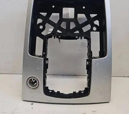 Audi Q7 4L Gear shifter surround trim plastic 4L0864261