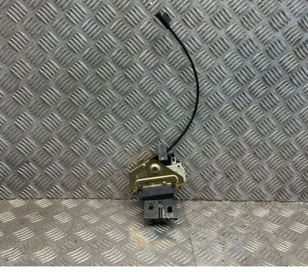 Volvo S60 Tailgate/trunk/boot lock/catch/latch 8652398