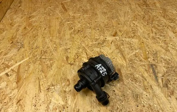 Mercedes-Benz C W205 Electric auxiliary coolant/water pump A0005002686