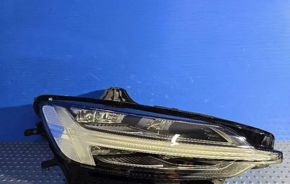 Volvo V60 Headlight/headlamp 32338034