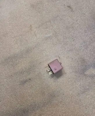 BMW 7 E38 Other relay 8365326