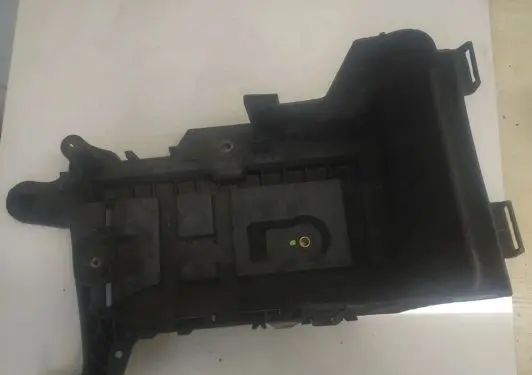 Volkswagen Jetta VI Battery box tray 1K0915333 1K0915325