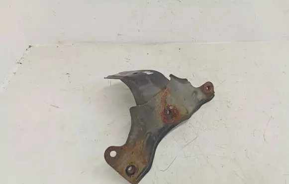 Mazda 3 II Fender mounting bracket