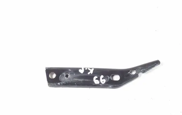 Mercedes-Benz C W204 Front bumper mounting bracket A2048810106