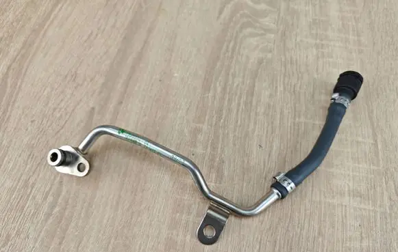 BMW X6 G06 Turbo turbocharger oiling pipe/hose 7925770