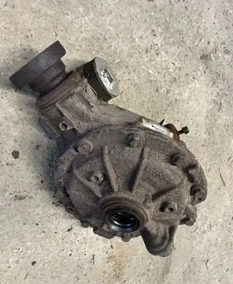 Jaguar XF X250 Rear differential 8W934A213BA
