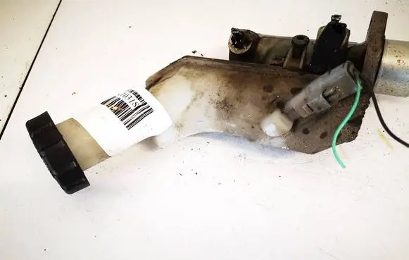 Brake fluid reservoir