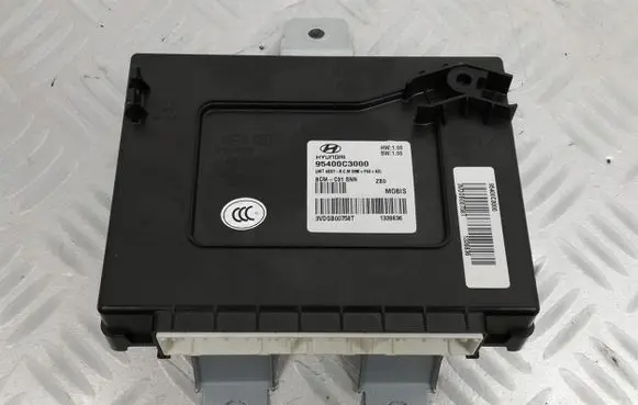 Hyundai Sonata LF Fuse module 95400-C3000