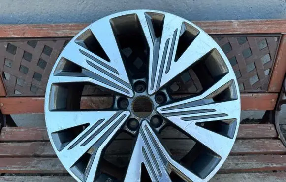 Audi Q4 Sportback e-tron R19 alloy rim 