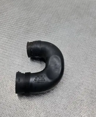Volkswagen Golf V Air intake duct part 1K0129618BQ