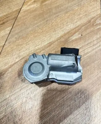 Mercedes-Benz E W211 Steering wheel lock A2034621130