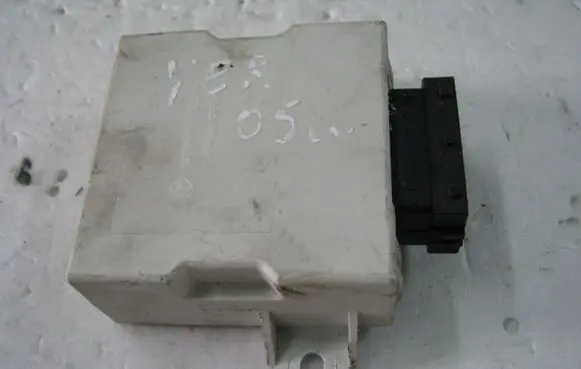 Toyota Avensis T250 Window wiper relay 150696