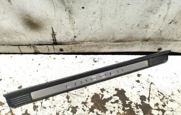 Rear sill trim cover
