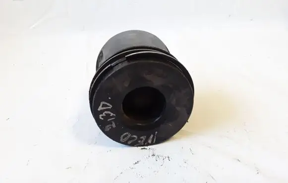 Iveco Daily 30.8 - 9 Piston 258