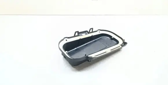 BMW 5 GT F07 Fuse box cover 7555189 12907555189