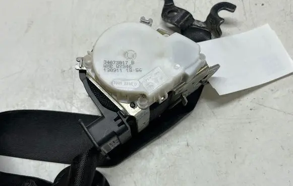 BMW 3 E90 E91 Front seatbelt 33017492B