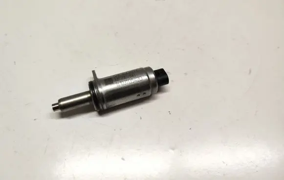 Audi Q7 4M Camshaft vanos timing valve 06E103697L
