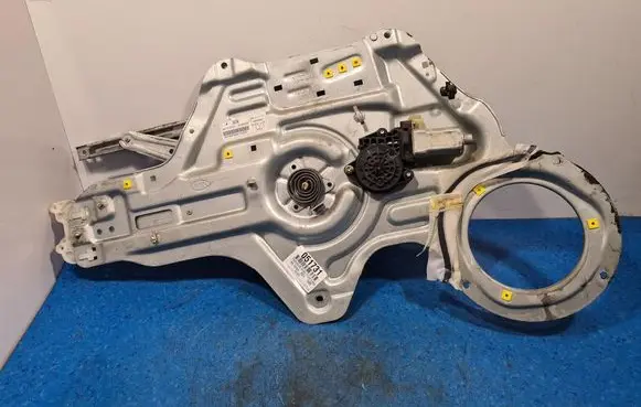 KIA Cerato Front door window regulator with motor