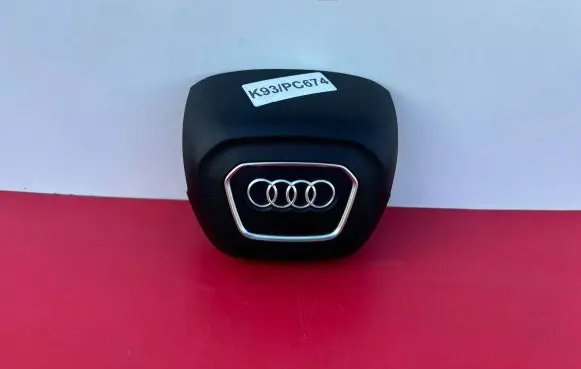 Audi A3 S3 8V Steering wheel airbag cover 62670230
