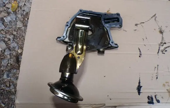Opel Vectra C Oil pump 37013201