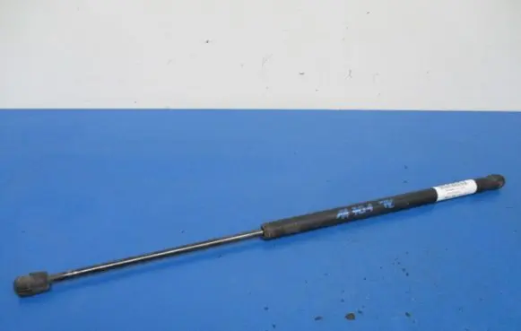 Ford Fusion Shock absorber/damper mounting bracket 
