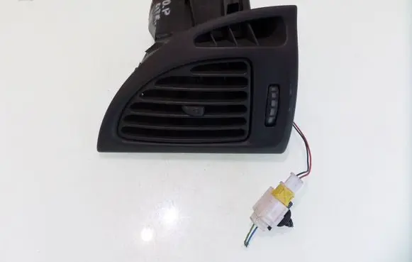 Citroen C5 Dashboard side air vent grill/cover trim 99024210