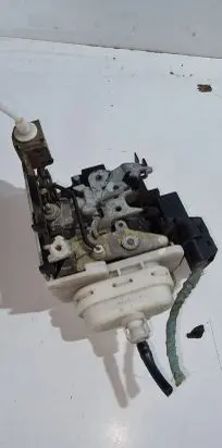 Audi A3 S3 8L Front door lock 8L1837016C 8E0431083