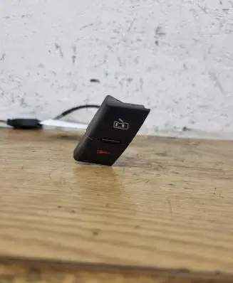 Audi A6 S6 C5 4B Central locking switch button 4B1962107