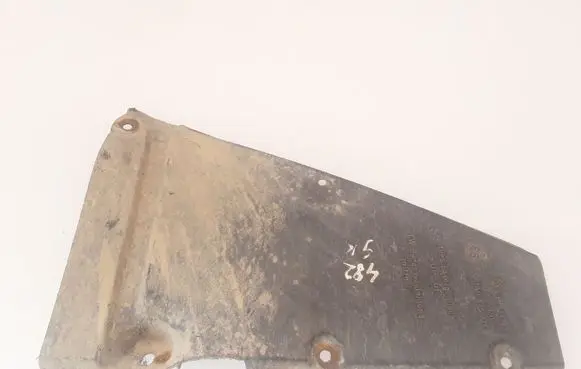 Volkswagen PASSAT B4 Rear bumper underbody cover/under tray 3A0825211
