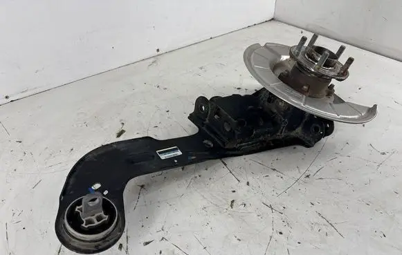 Ford Bronco Rear wheel hub LX615A968AME LX6Z5A968Q LX6Z1104A