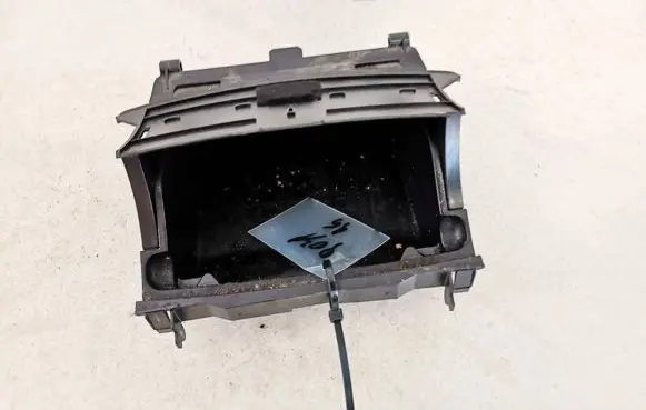 Mercedes-Benz C W203 Car ashtray a2036800852