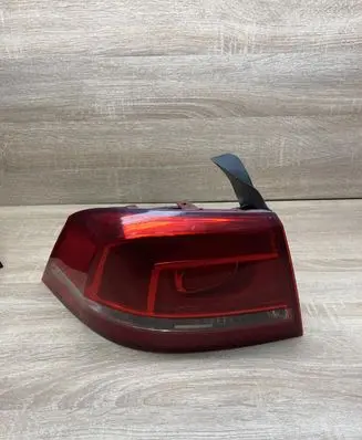 Volkswagen PASSAT B7 Rear/tail lights 3AE945095F LEFTSIDE