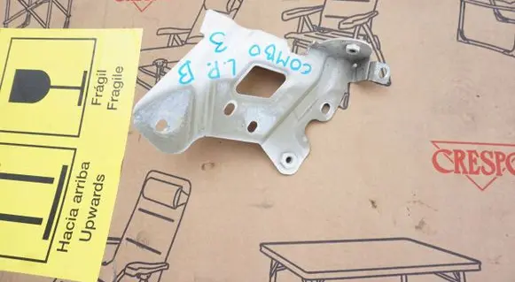 Opel Combo D Fender mounting bracket SKO71996