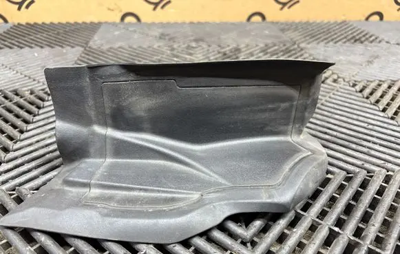 Alfa Romeo Stelvio Rear/tail light trim molding D473