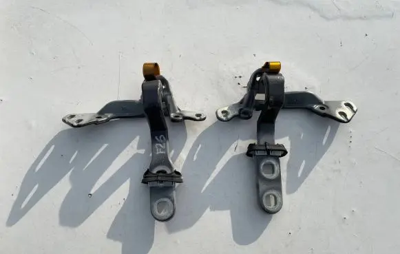 BMW X4 F26 Tailgate/trunk/boot hinge 7339423