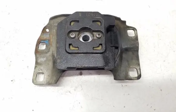 Ford Focus Engine mount bracket 349325C V617M121