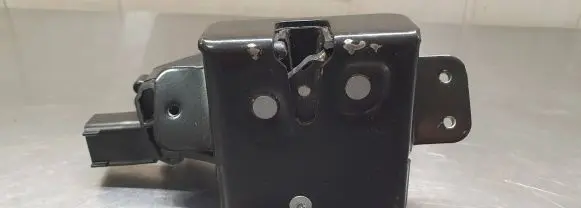 Opel Insignia A Tailgate/trunk/boot lock/catch/latch 13503467