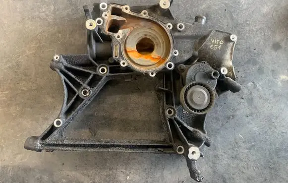 Mercedes-Benz Vito Viano W639 other engine part A6512011509