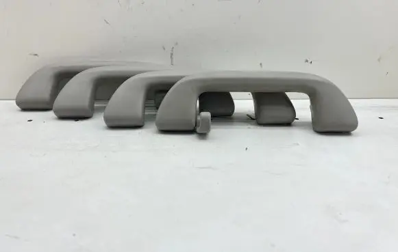 Honda Clarity A set of handles for the ceiling 