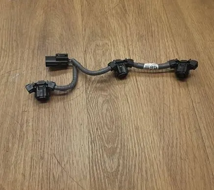 Lexus RX 450H Fuel injector wires 8212548060